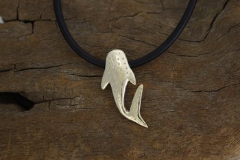 9ct yg Small Whaleshark Pendant