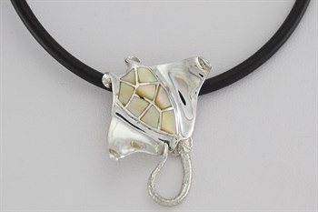 Mantaray Pendant