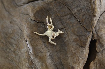 9ct yg small kangaroo charm