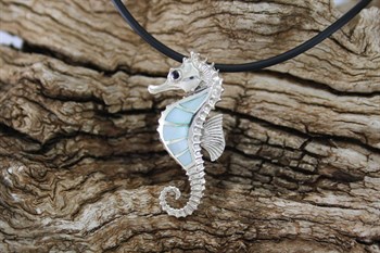 Medium Whale tail Pendant