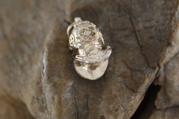 9ct yg Divers Helmet charm