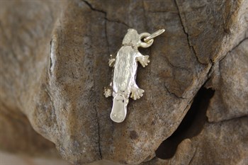 9ct yg small platypus charm