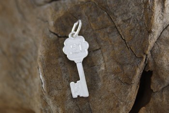 Stg Sil 21 key charm