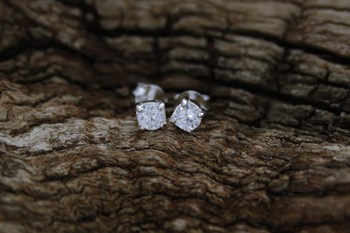 Stg Sil April birthstone studs