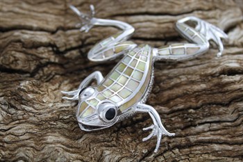 Mother of Pearl frog ornament