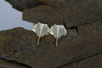 9ct YG Manta ray Earrings