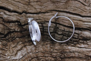 9ct WG  Hoop earrings