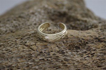 9ct YG pattern Toe Ring