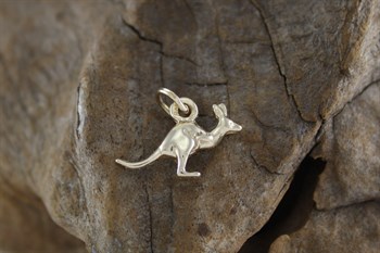 9ct yg kangaroo charm