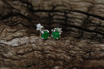 Stg Sil May birthstone studs