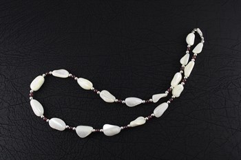 Mother of Pearl & Coral necklace