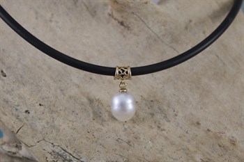 9ct YG South Sea Pearl Pendant