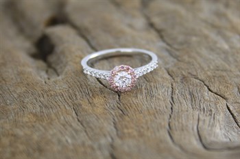 18ct WG Pink Diamond Ring