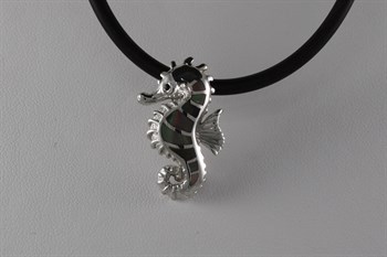 Small Seahorse Pendant