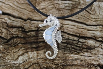 seahorse pendant