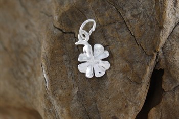 Stg Sil 4 leaf clover charm