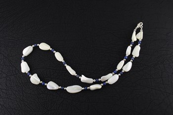 Mother of Pearl & Lapis Lazuli necklace