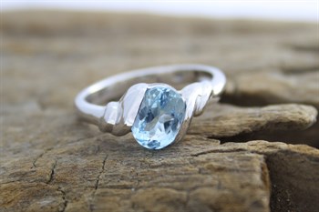 Stg Sil Blue Topaz Ring