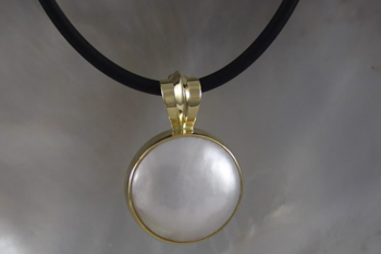 Mabe Pendant