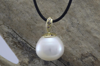 South Sea Pearl & Diamond Pendant