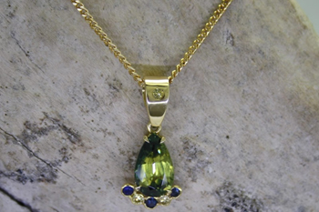 Party Sapphire, Blue Sapphire & Yellow Diamond Pendant