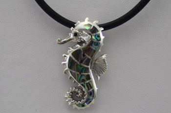 Medium Seahorse Pendant