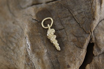 9ct yg cone shell charm