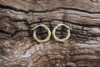 18ct YG  Hoop earrings