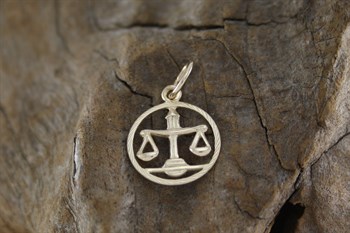 9ct yg libra charm