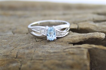 Stg Sil Blue Topaz Ring